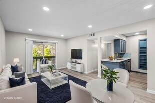 4851 Cedar Springs Rd, Unit 392 in Dallas, TX - Building Photo