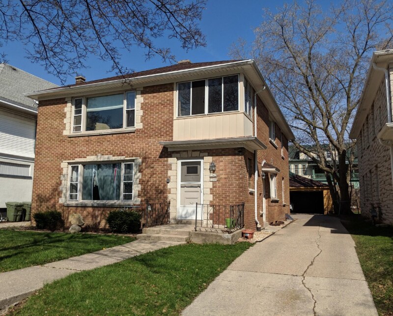 3340 N Downer Ave in Milwaukee, WI - Building Photo