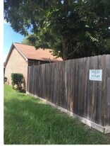 15221 Buckle Ln in Houston, TX - Building Photo