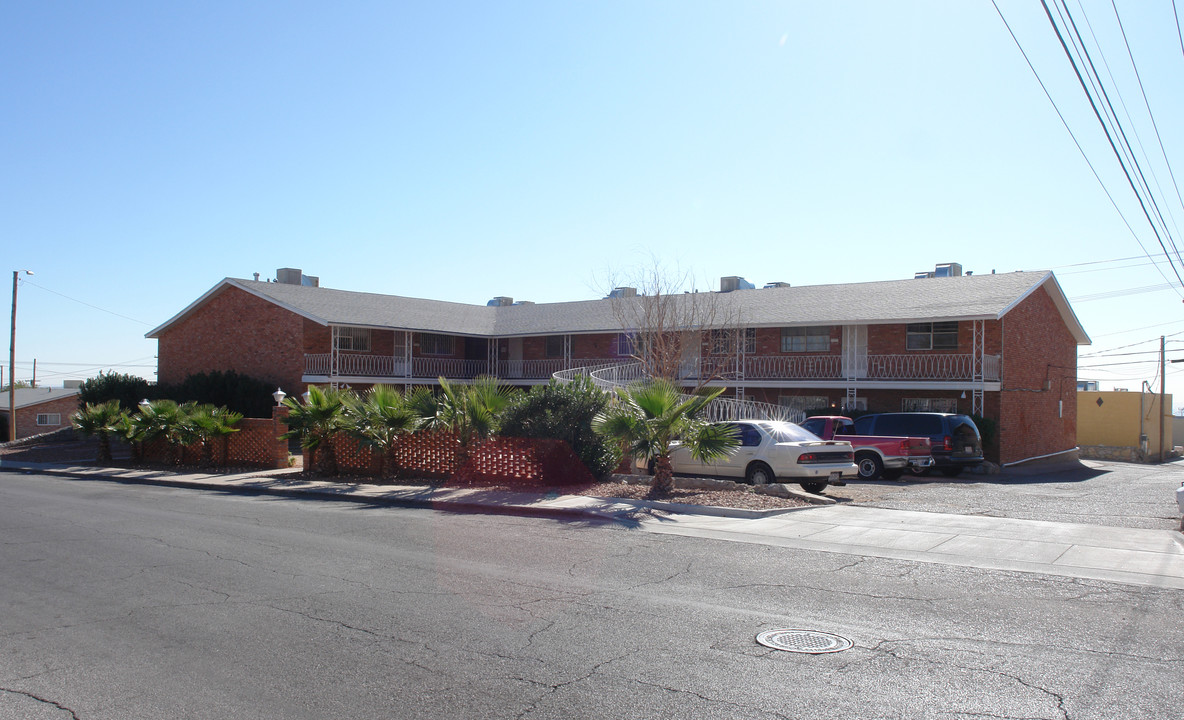 2830 Harrison Ave in El Paso, TX - Building Photo