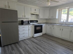 226 Providence St in West Warwick, RI - Building Photo - Building Photo
