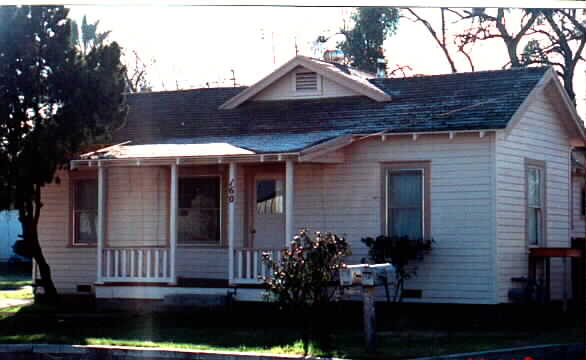 160-170 Montana Ave in Turlock, CA - Building Photo - Building Photo