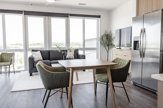 Anthem House in Huntsville, AL - Foto de edificio - Interior Photo