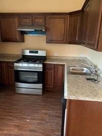 8607 Beviamo St photo'