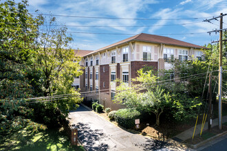 Lofts at Elizabeth in Charlotte, NC - Building Photo - Building Photo