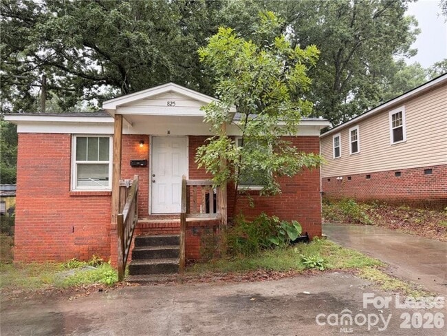 property at 825 Rodey Ave