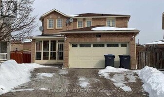 5103 Rising Star Ct in Mississauga, ON - Building Photo