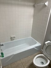 203 Fraser St in Hinesville, GA - Building Photo - Building Photo