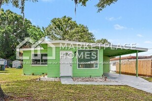 408 Bassedena Cir N in Lakeland, FL - Building Photo