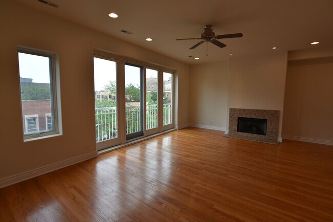 5140 N Clark St, Unit 2 in Chicago, IL - Foto de edificio - Building Photo