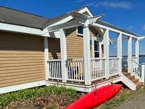 14 Brackett Pt in Greenland, NH - Building Photo - Building Photo