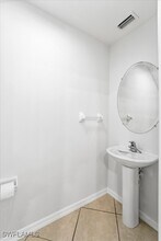 1059 Albany Ct in Naples, FL - Building Photo - Building Photo