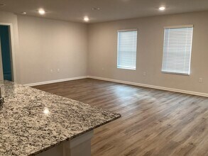 1941 Tree Swallow Dr in Tallahassee, FL - Building Photo - Building Photo