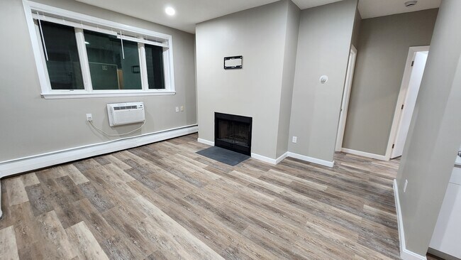 36 Evergreen St, Unit 1 in Boston, MA - Building Photo - Building Photo