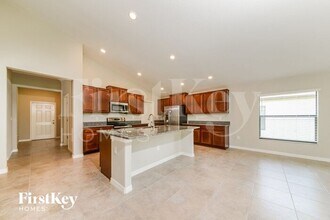 9723 Sage Creek Dr in Riverview, FL - Building Photo - Building Photo