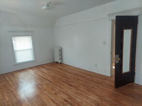 3215 N Oliver Ave in Minneapolis, MN - Building Photo - Building Photo