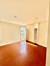 1964 N Gower St in Los Angeles, CA - Building Photo - Building Photo