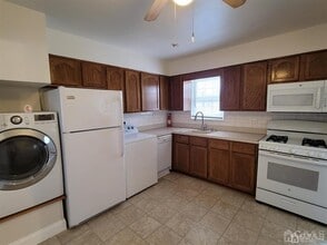 94 Garfield Ave in Woodbridge Township, NJ - Building Photo - Building Photo