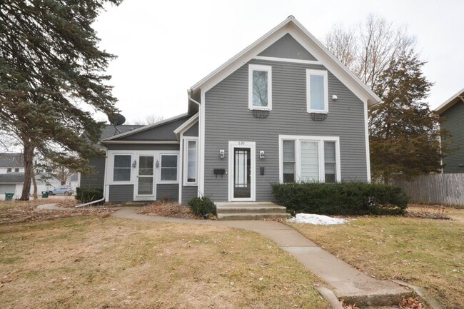 property at 620 7th St SW