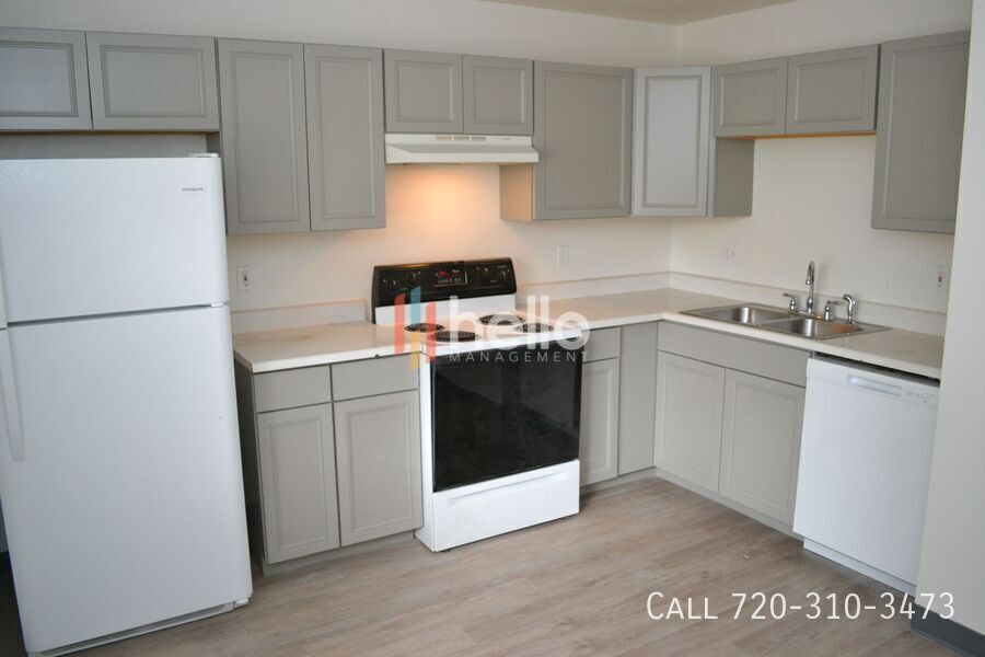 82 Blackburn Ln in Pueblo, CO - Building Photo