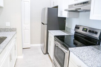 4151 SE 22nd Ave, Unit Unit C in Ocala, FL - Foto de edificio - Building Photo