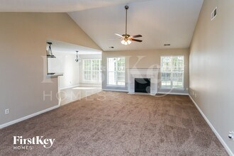 6512 Goldenblush Cir in Charlotte, NC - Foto de edificio - Building Photo