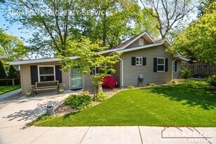 16 Elm Rd in Riva, MD - Building Photo