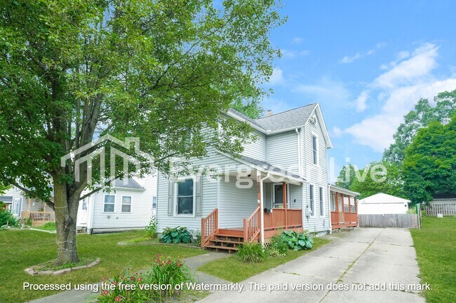 1762 8th St in Cuyahoga Falls, OH - Building Photo - Building Photo