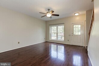 7238 Stover Ct in Alexandria, VA - Building Photo - Building Photo