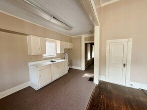 227 S Zetterower Ave in Statesboro, GA - Building Photo - Building Photo