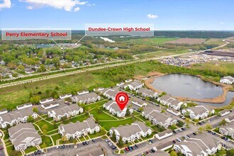 1515 Silverstone Dr in Carpentersville, IL - Building Photo - Building Photo