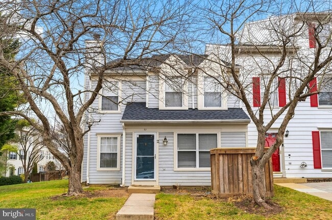 property at 2 Highstream Ct