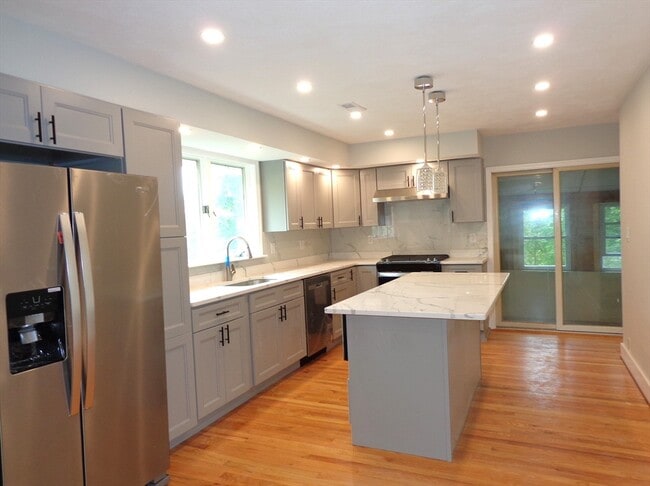 12 Park Pl in Arlington, MA - Building Photo - Building Photo