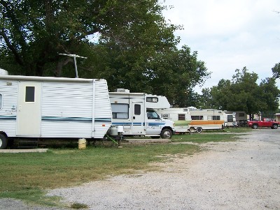 202 Wrights Ave in Comanche, TX - Building Photo