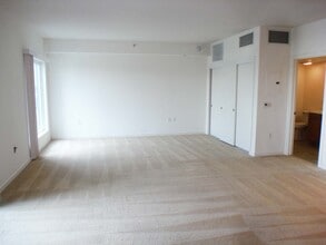 550 15th St, Unit 401 in San Diego, CA - Building Photo - Building Photo