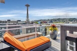 Annaliese in Seattle, WA - Building Photo