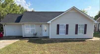 402 Faulkner Dr in Clarksville, TN - Building Photo - Building Photo