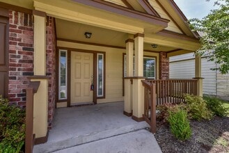 18401 Friendship Hill Dr in Pflugerville, TX - Building Photo - Building Photo