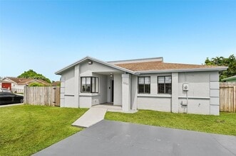 12237 SW 193rd St in Miami, FL - Building Photo - Building Photo
