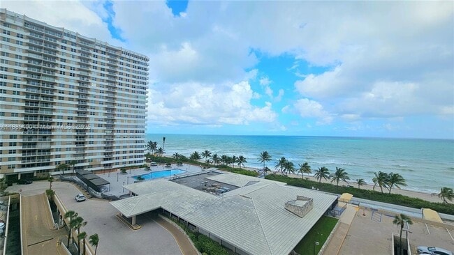 1980 S Ocean Dr, Unit 7F in Hallandale Beach, FL - Building Photo - Building Photo