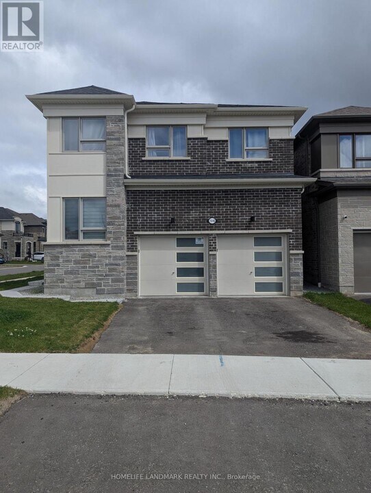 1516 Honey Locust Pl in Pickering, ON - Building Photo
