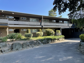 Arise Highline in Burien, WA - Foto de edificio - Building Photo