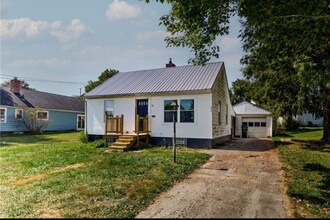 804 S Belle Vista Ave in Youngstown, OH - Foto de edificio - Building Photo