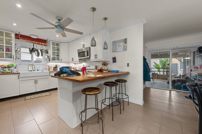 property at 5682 Mary Ln Dr