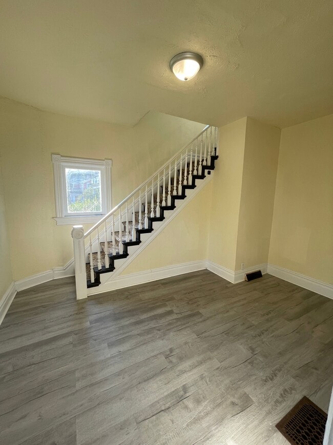 416 Sumner Ave in New Castle, PA - Building Photo - Building Photo