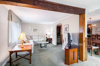 23 Lovett St in Beverly, MA - Foto de edificio - Building Photo