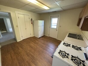 1160 High Ave, Unit 1162 High Upper in Oshkosh, WI - Building Photo - Building Photo