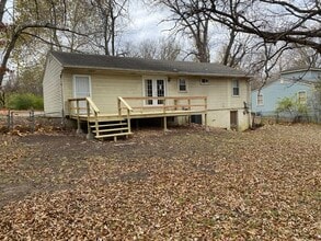 10401 Richmond Ave in Kansas City, MO - Building Photo - Building Photo