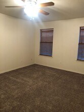 949 Austin Ct in Weatherford, TX - Building Photo - Building Photo