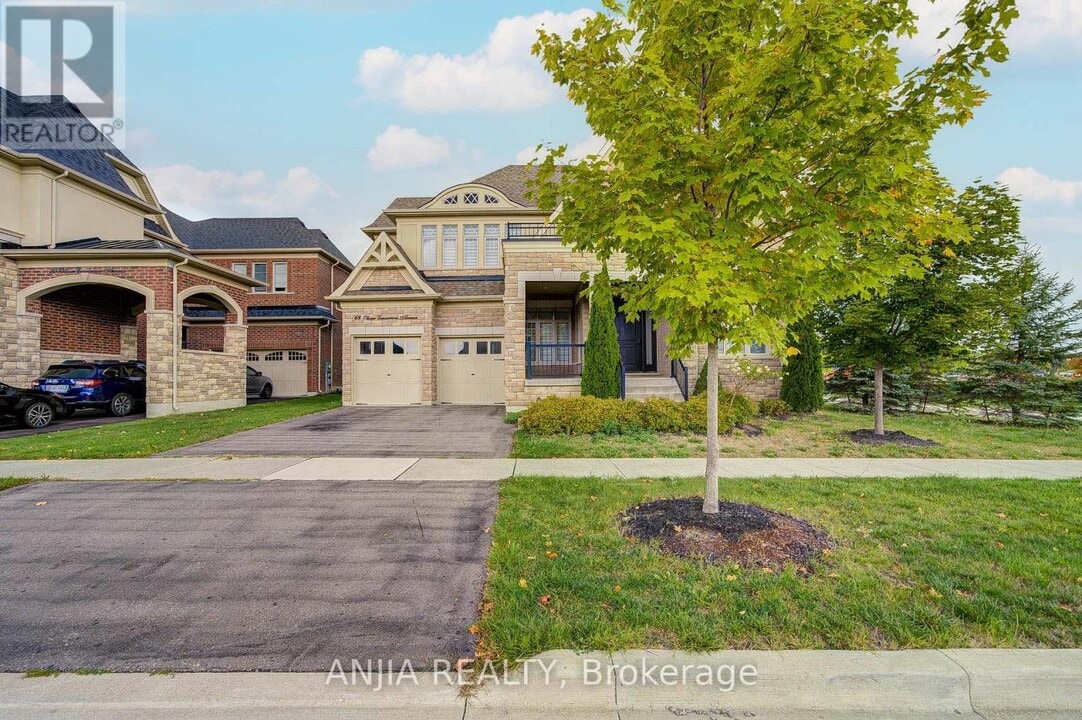 68 Oliver Emmerson Ave in King, ON - Building Photo